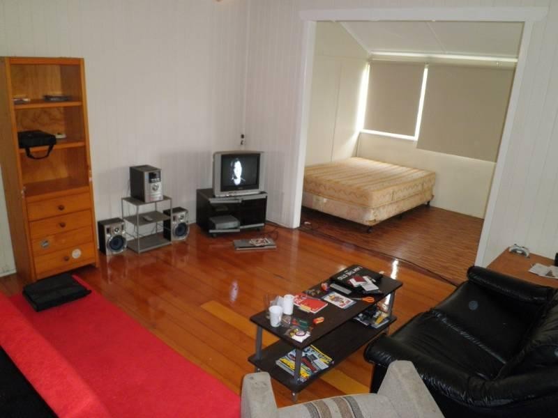 2 Bridge Street, Redbank QLD 4301