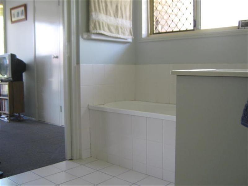 1/8 Hanlon Court, Collingwood Park QLD 4301