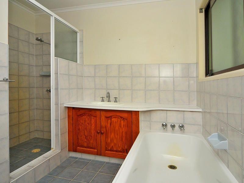 122 Fiona Street, Bellbird Park QLD 4300