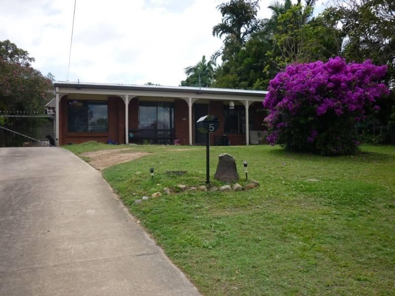 5 IRONBARK Crescent, Camira QLD 4300