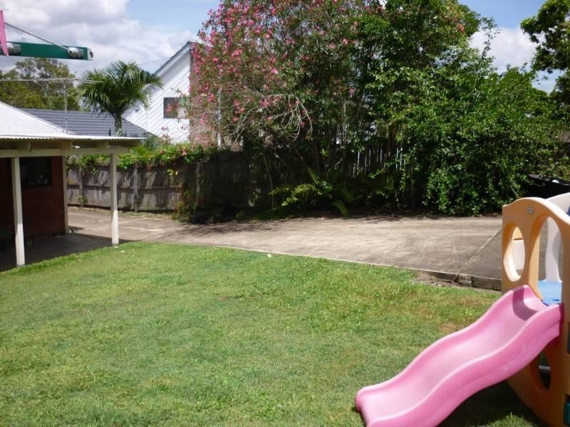 5 IRONBARK Crescent, Camira QLD 4300