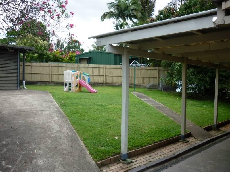 5 IRONBARK Crescent, Camira QLD 4300