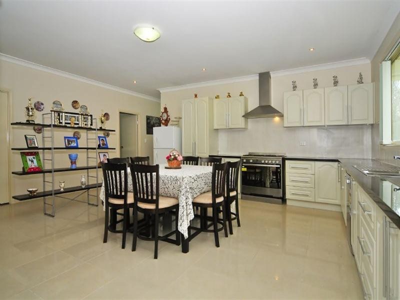 5 Sandoy Court, Bellbird Park QLD 4300