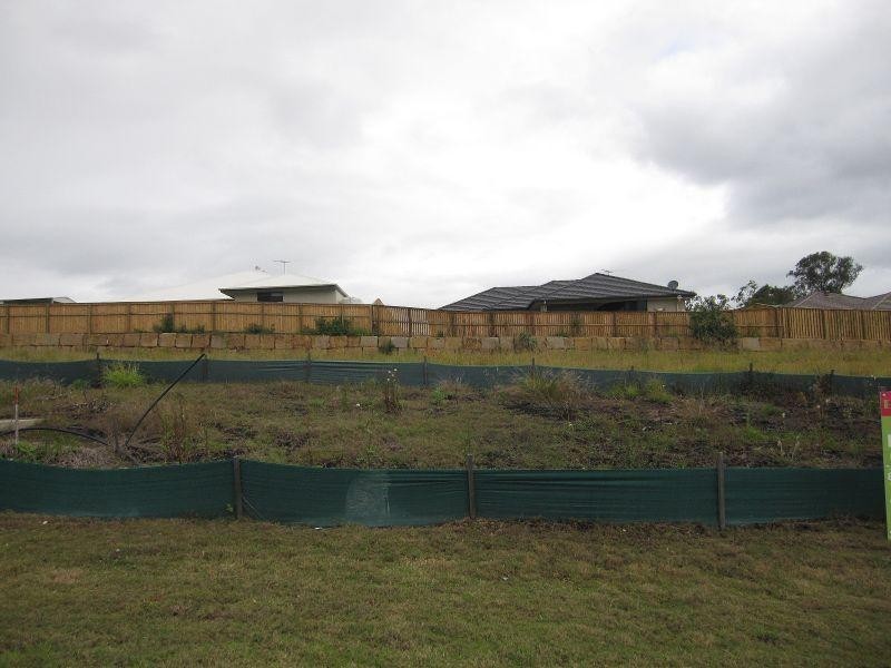 61 Bathersby Crescent, Augustine Heights QLD 4300