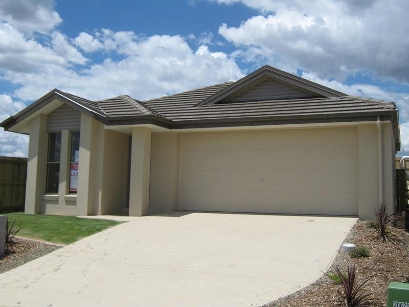 6 Shaun Street, Redbank Plains QLD 4301