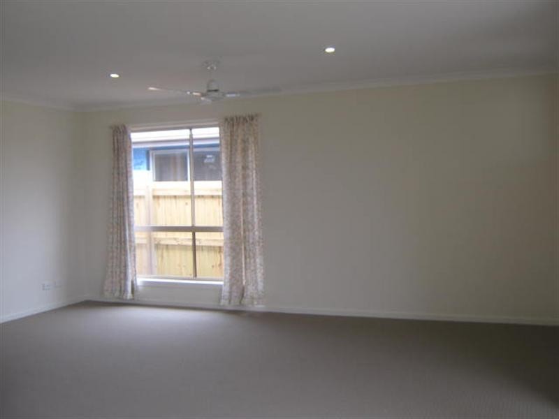 27 Huntley Crescent, Redbank Plains QLD 4301