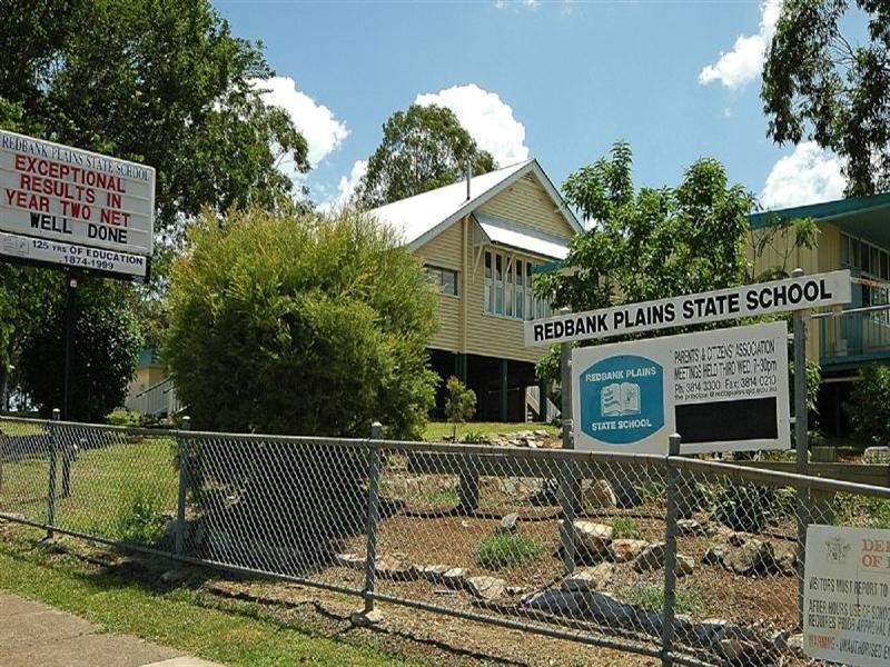 3 Penrose Circuit, Redbank Plains QLD 4301