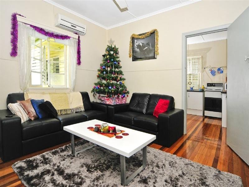 12 Thomas Street, Goodna QLD 4300