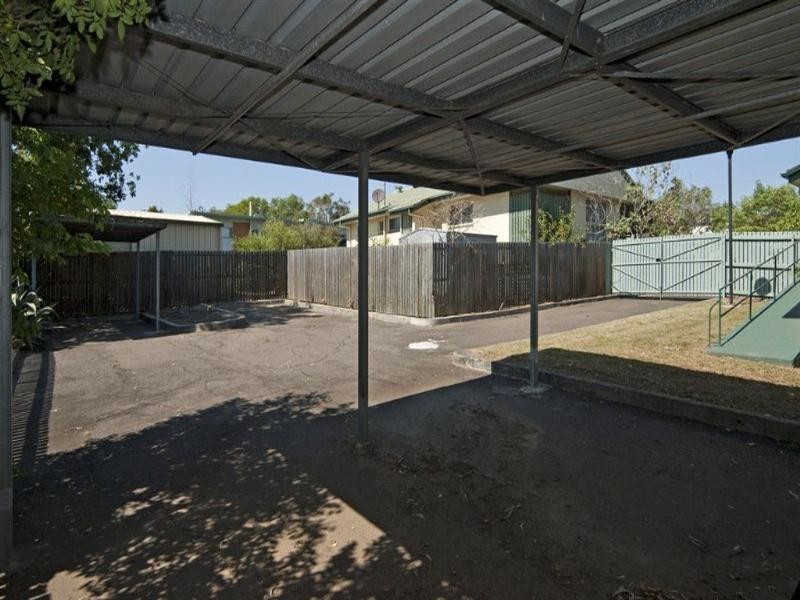 27 Mitchell Street, Riverview QLD 4303