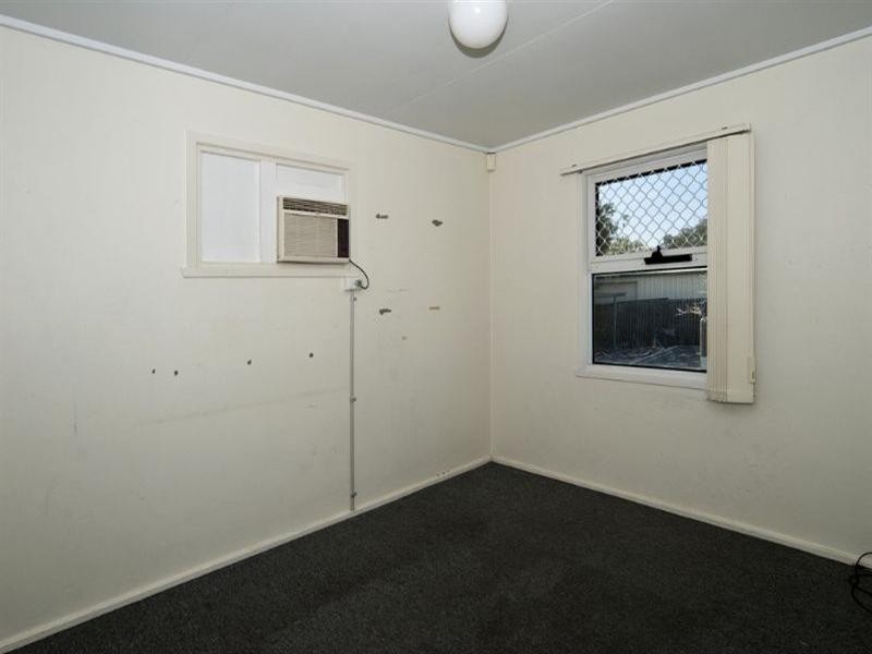 27 Mitchell Street, Riverview QLD 4303
