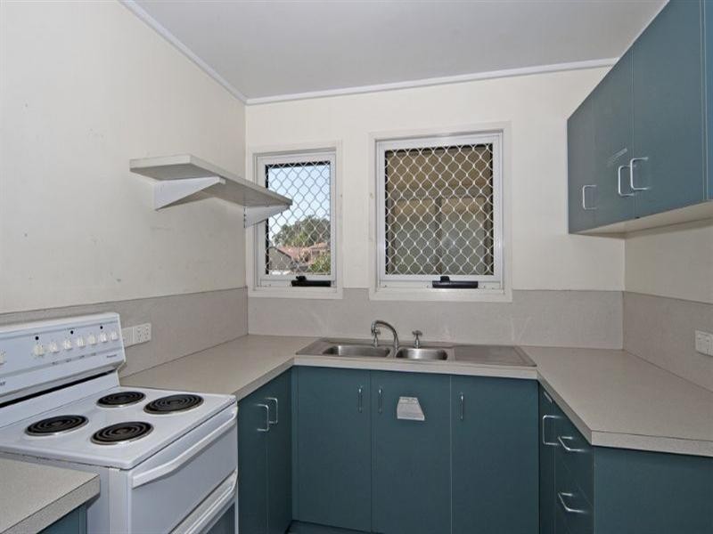 27 Mitchell Street, Riverview QLD 4303