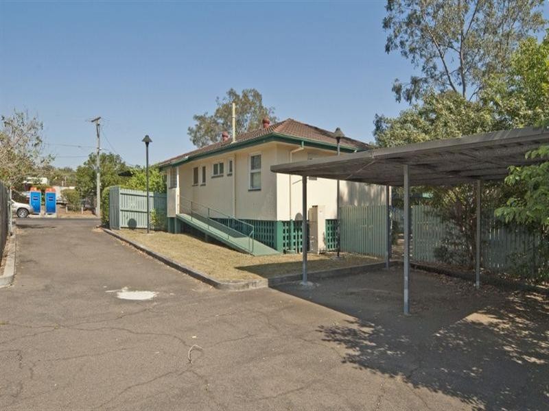 27 Mitchell Street, Riverview QLD 4303