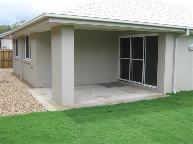 15 Quinn Close, Augustine Heights QLD 4300