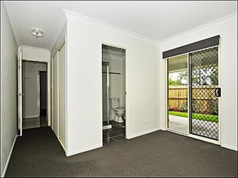2/9 Lodge Court, Goodna QLD 4300