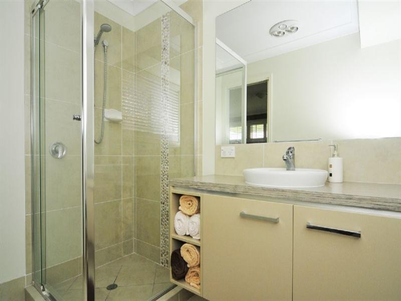 7 Stacey Close, Moggill QLD 4070