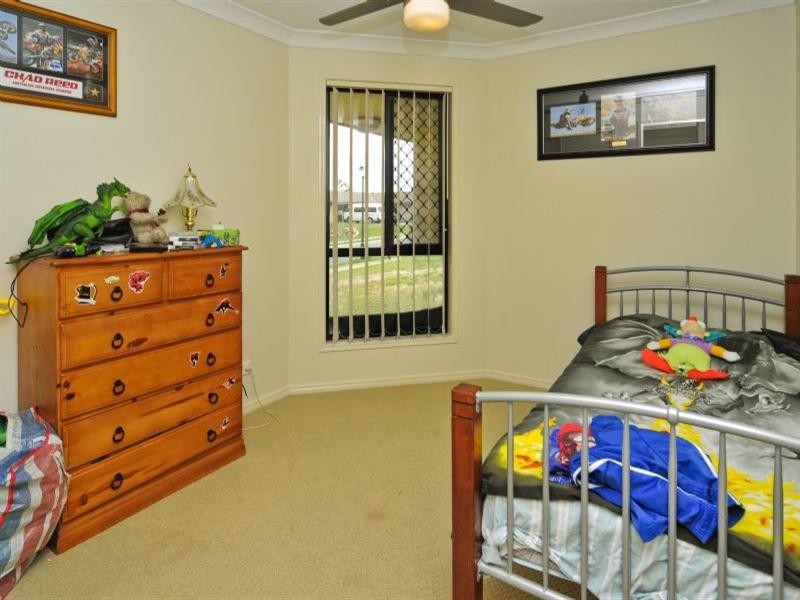 15 Mair Drive, Redbank QLD 4301