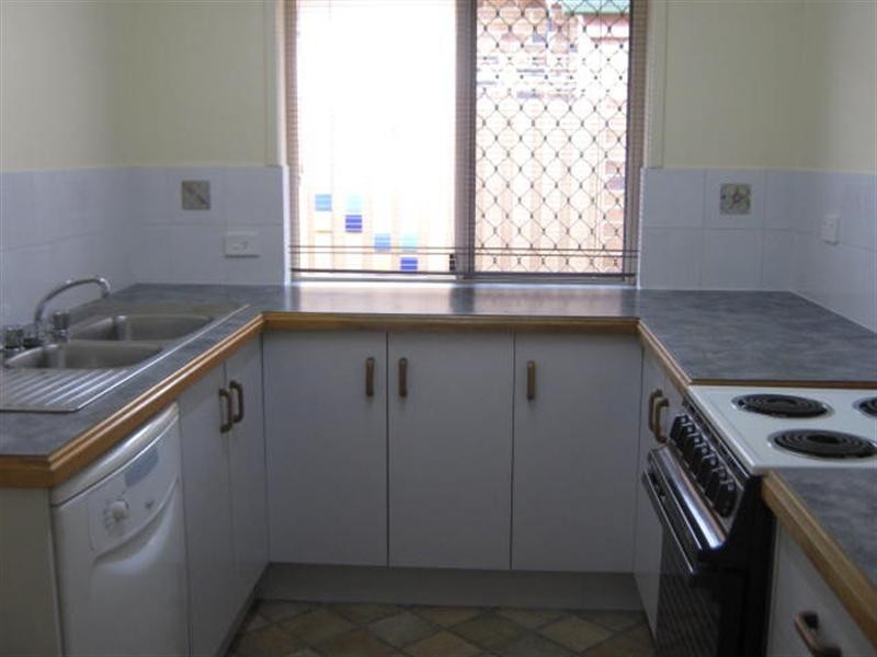 2/9 McBrien Court, Redbank Plains QLD 4301