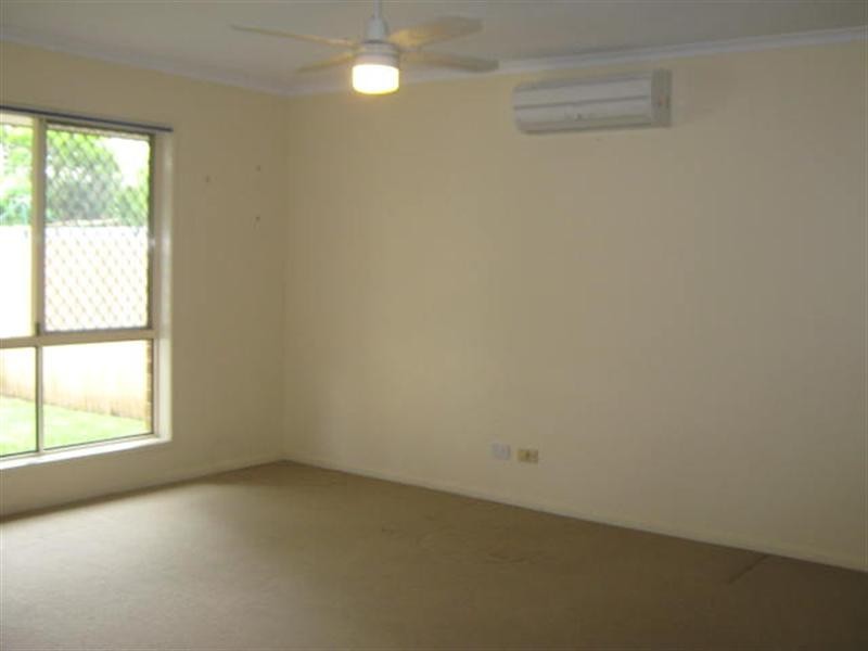 2/9 McBrien Court, Redbank Plains QLD 4301