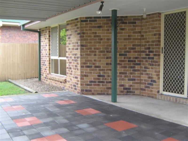 2/9 McBrien Court, Redbank Plains QLD 4301