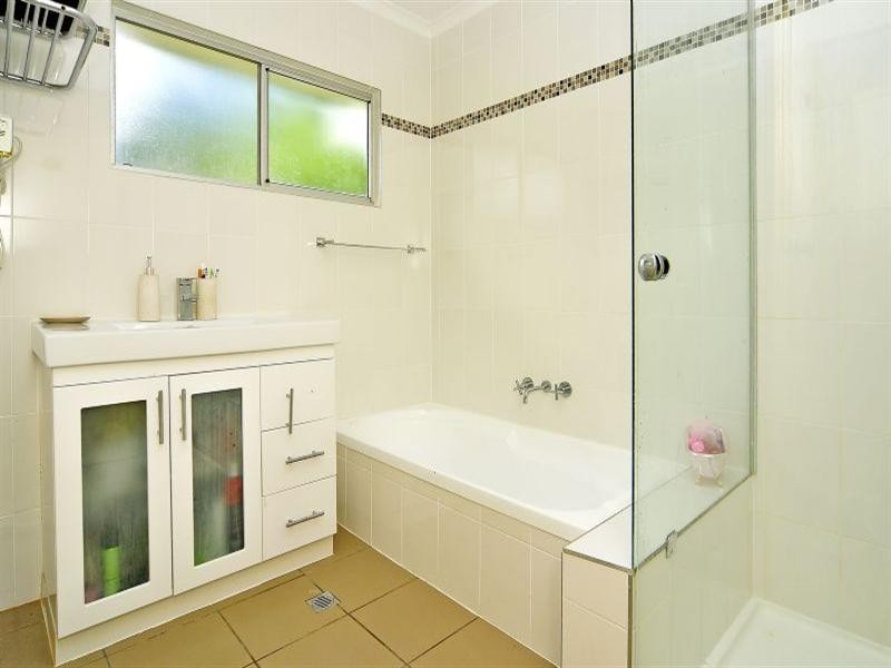 7 Luke Street, Camira QLD 4300