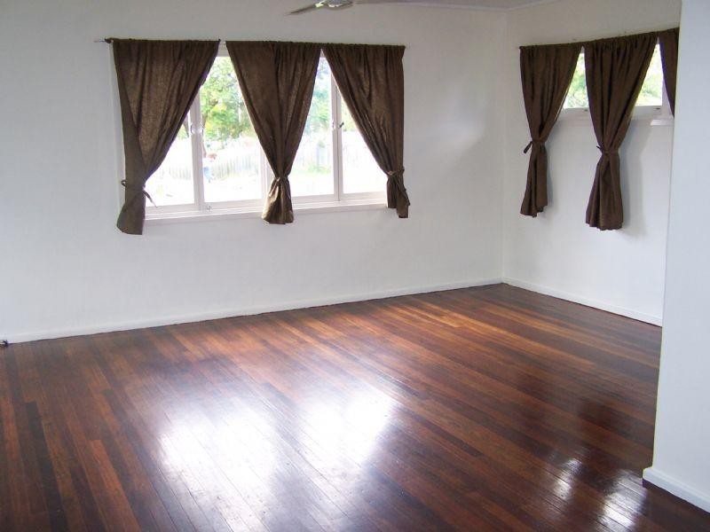 64 Diamond Street, Riverview QLD 4303