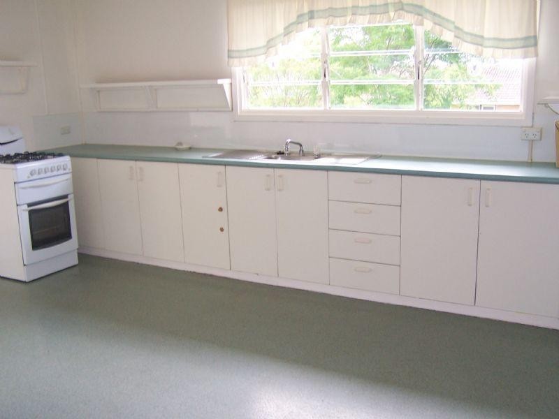 64 Diamond Street, Riverview QLD 4303