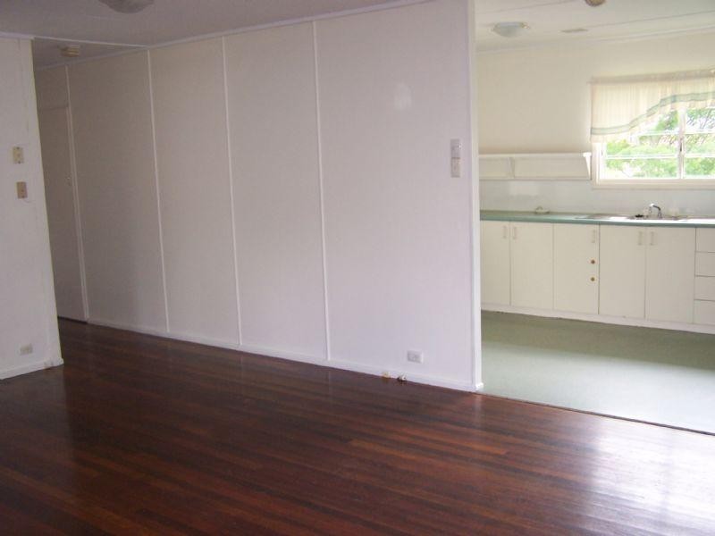 64 Diamond Street, Riverview QLD 4303