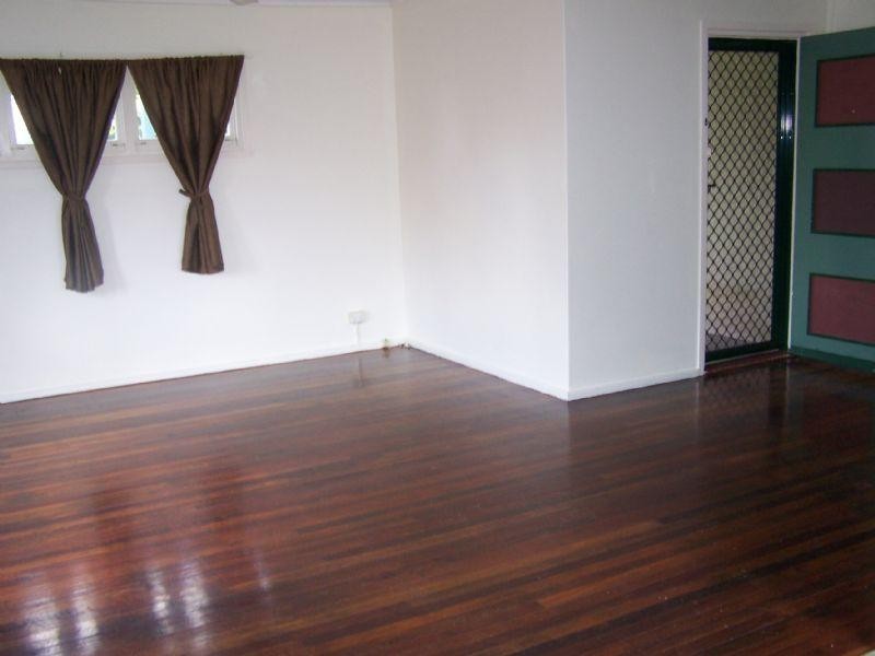 64 Diamond Street, Riverview QLD 4303