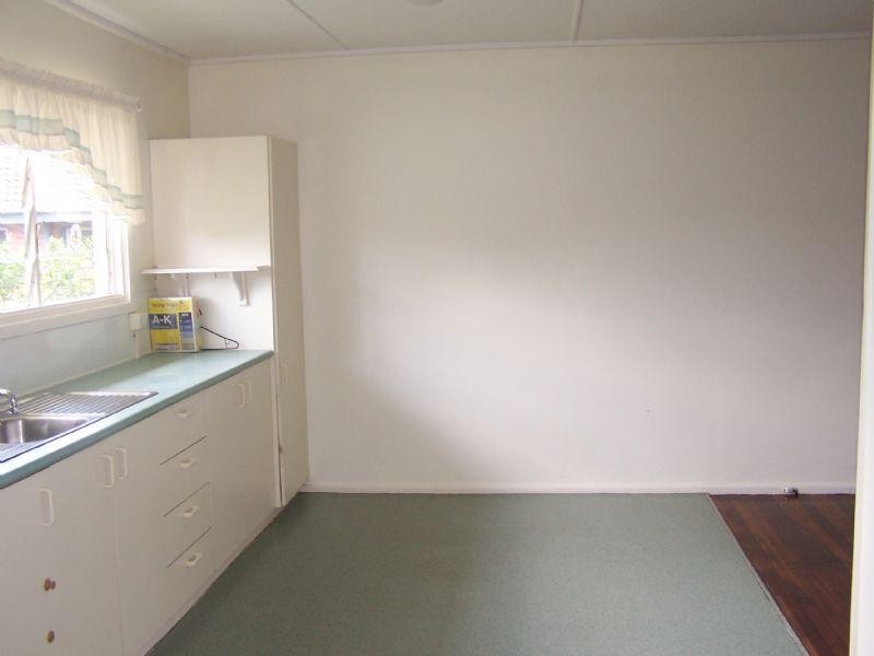 64 Diamond Street, Riverview QLD 4303