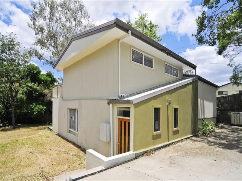 10 Barkala Street, Redbank Plains QLD 4301