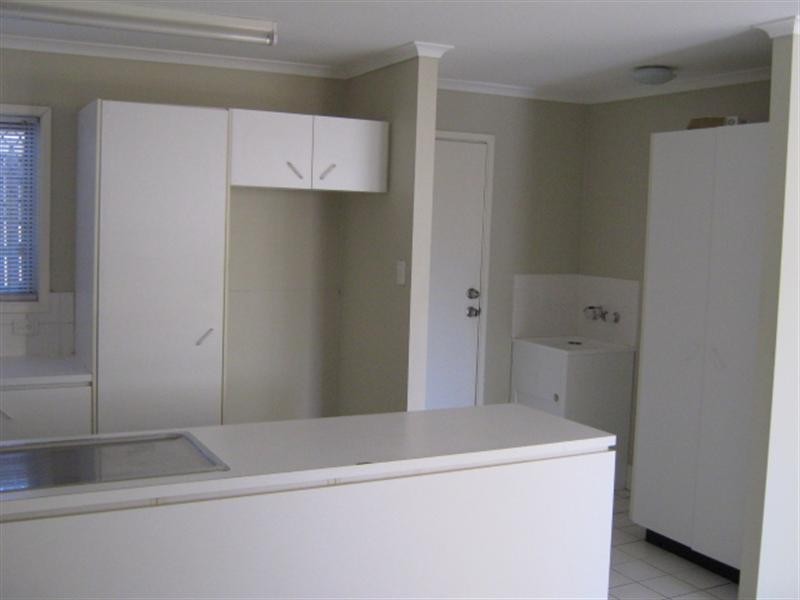 4/242 Redbank Plains Road, Bellbird Park QLD 4300