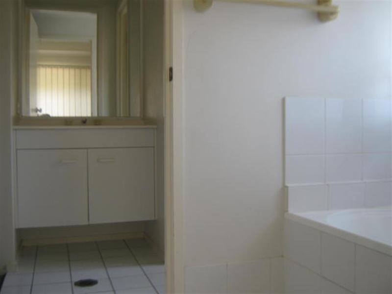 6 Figtree Lane, Redbank Plains QLD 4301