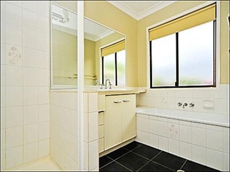 44 Paul Tully Avenue, Collingwood Park QLD 4301