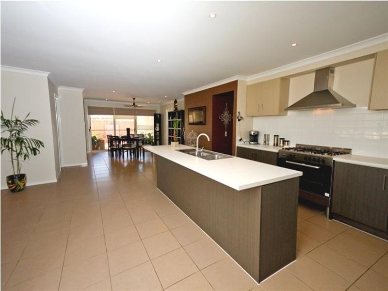 6 Roach Crescent, Redbank Plains QLD 4301