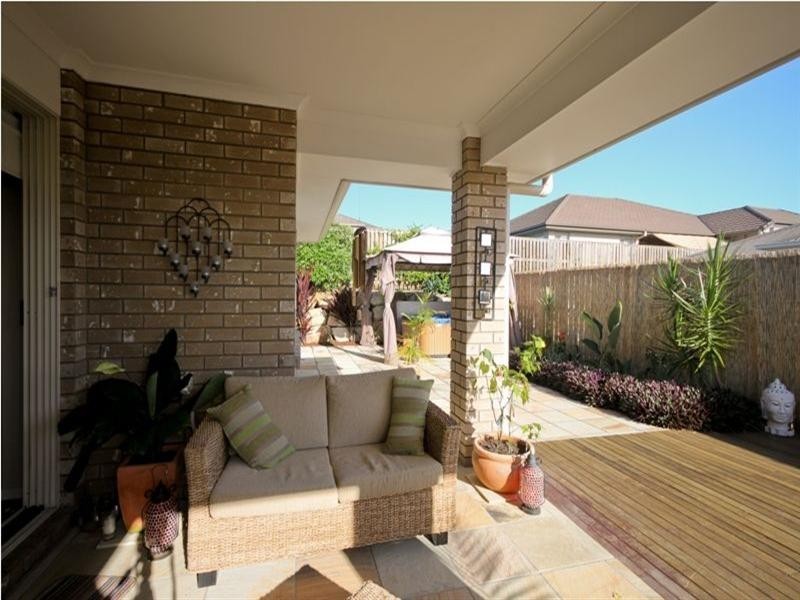 6 Roach Crescent, Redbank Plains QLD 4301