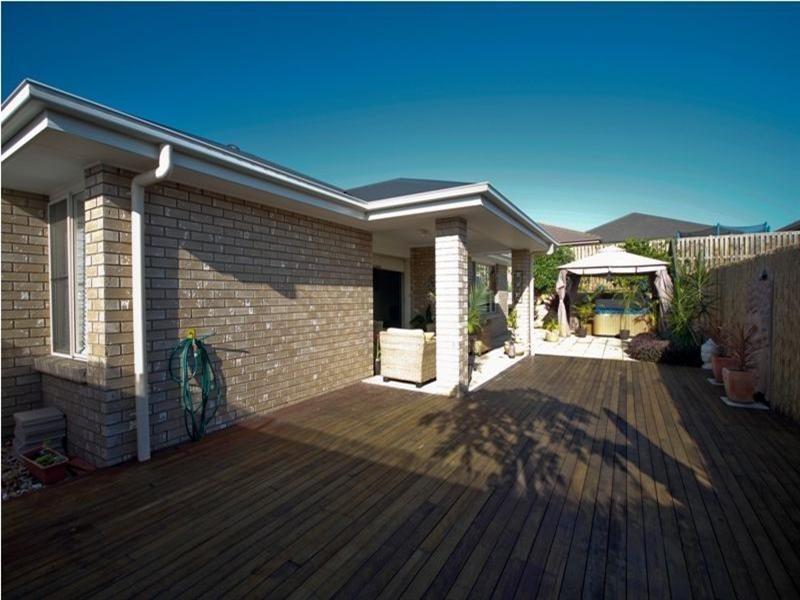 6 Roach Crescent, Redbank Plains QLD 4301