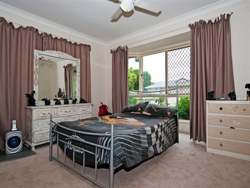 21 Falvey Crescent, Goodna QLD 4300
