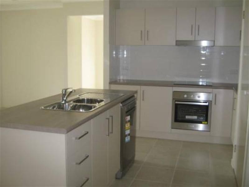 9 Karen Court, Redbank Plains QLD 4301