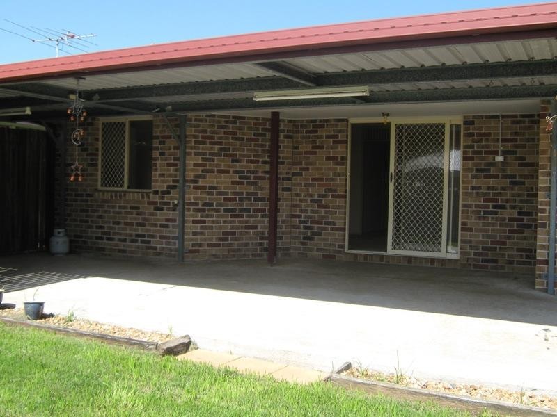 2/11 McBrien Court, Redbank Plains QLD 4301