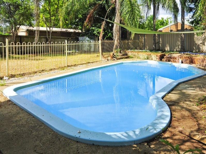 21 Nigel Street, Redbank Plains QLD 4301