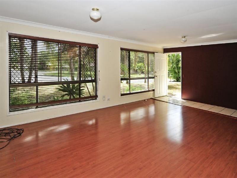 21 Nigel Street, Redbank Plains QLD 4301