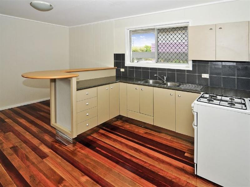 14 Dorricott Crescent, Goodna QLD 4300