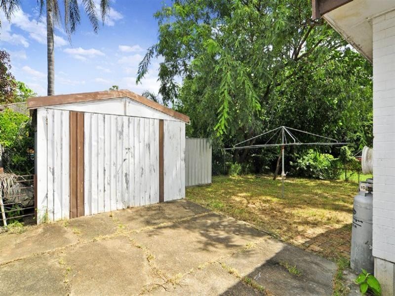 14 Dorricott Crescent, Goodna QLD 4300