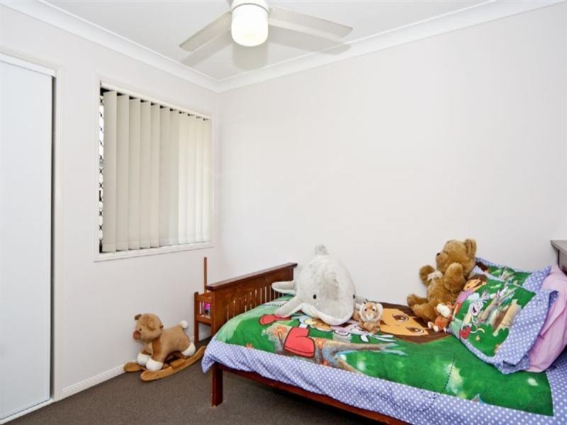 5 Patricia Place, Redbank Plains QLD 4301