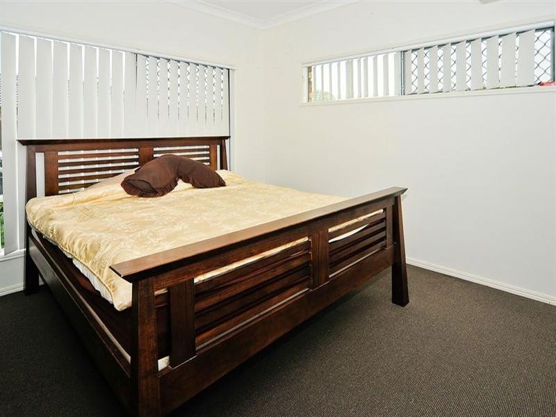 18 Raleigh Place, Redbank Plains QLD 4301