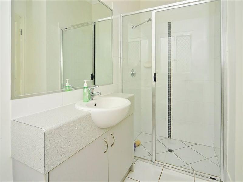 18 Raleigh Place, Redbank Plains QLD 4301