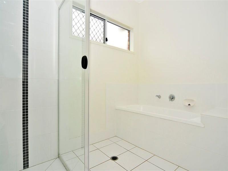 18 Raleigh Place, Redbank Plains QLD 4301