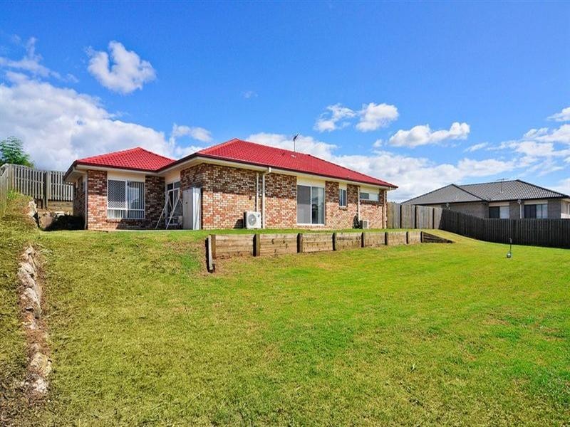 18 Raleigh Place, Redbank Plains QLD 4301