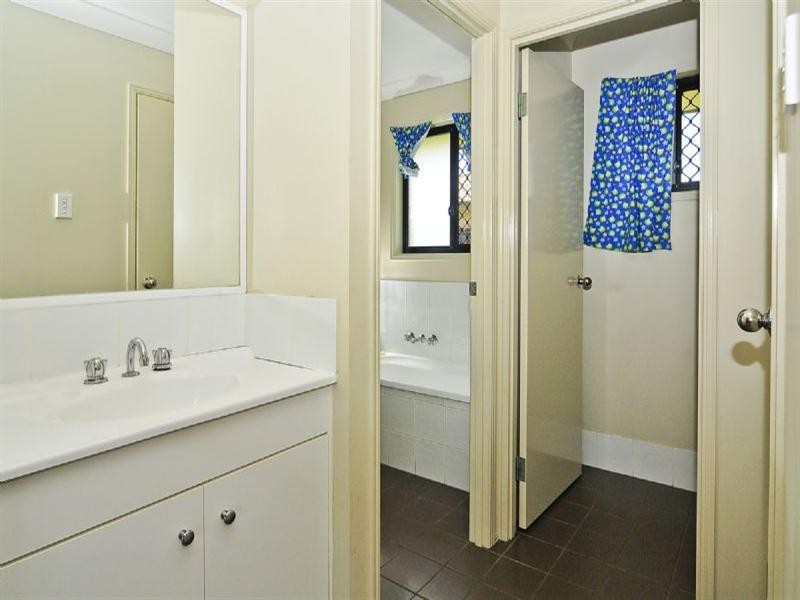 5 Barambah Court, Redbank Plains QLD 4301