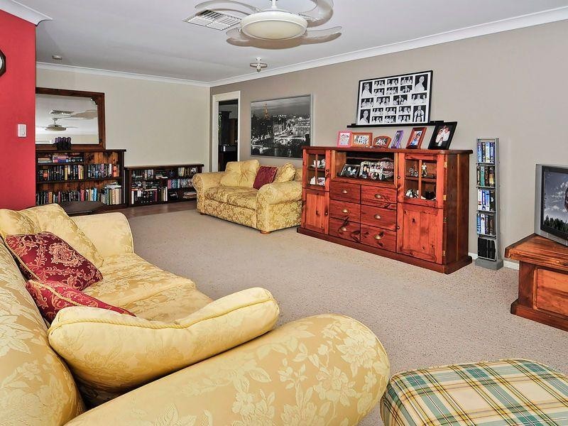 22 Falvey Crescent, Goodna QLD 4300